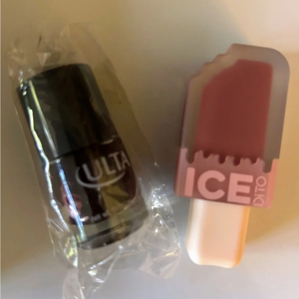 Beauty Bundle! Two makeup bags, Tip Beauty nail sets, magnetic lashes, polish + - Picture 2 of 7
